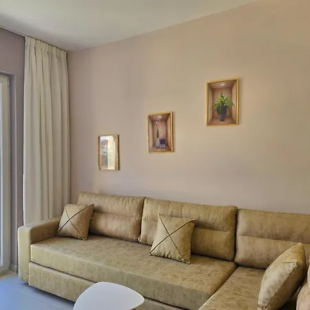 Apartment By The Sea In Golem 094