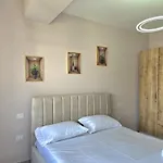 Apartment In 094